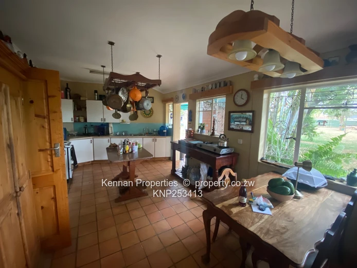 PARTIALLY FURNISHED - comes with gardener (Sole Mandate)