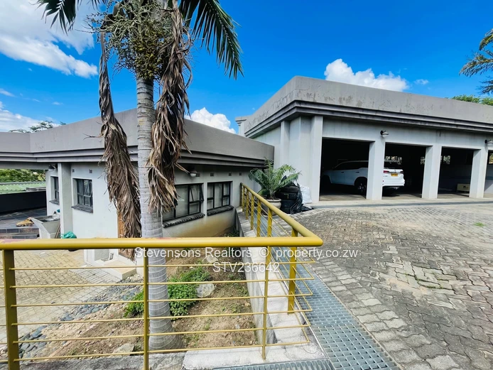 Palatial Establishment With Panoramic Views! (Sole Mandate)