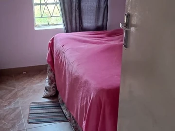 2 Bedroom Flat & Apartment