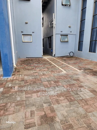 3bedroom apartment Newlands 