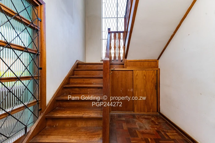 3 Bedroom Duplex Flat for Sale in Eastlea