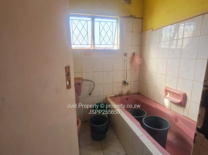 INVESTMENT OPPORTUNITY!2-Bed Cottage on 470m² in Nkwisi Gardens- Title Deeds (Sole Mandate)