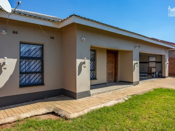 4 Bedroom House