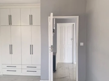 4 Bedroom Garden Flat