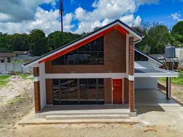 3 Bedroom Garden Flat