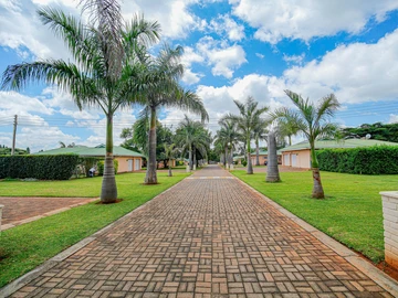 3 Bedroom Flat & Apartment