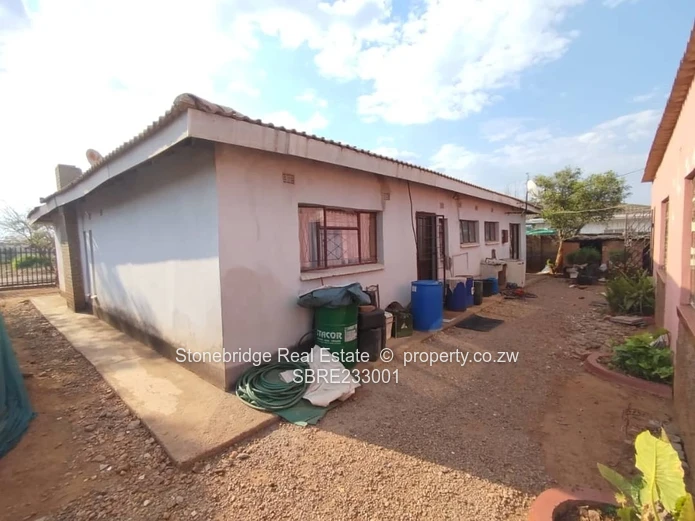 3 Bedroom House in Mahatshula For sale