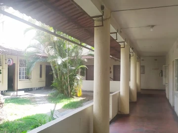 Hotel & Lodge