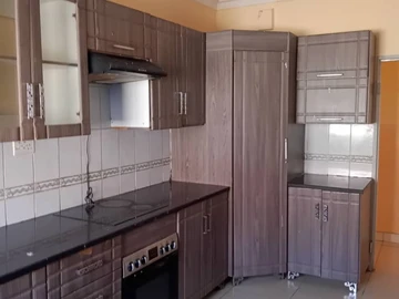 6 Bedroom House