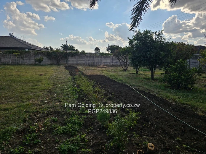 Immaculate 4 Bedroomed Family Residence