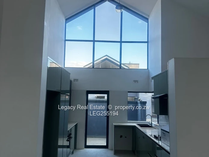 Mount Pleasant 3-Bed Townhouse with Double-Height Kitchen