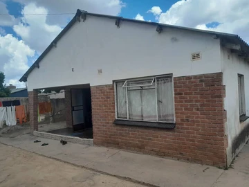 Spacious 6-Bed Chitungwiza Home For Sale
