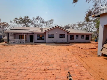 6 Bedroom House
