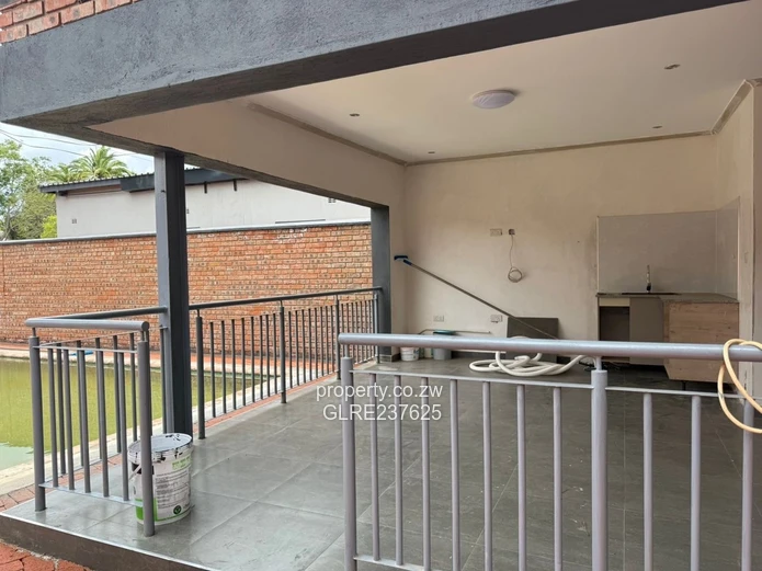 Avondale West Townhouses/Apartments to Let