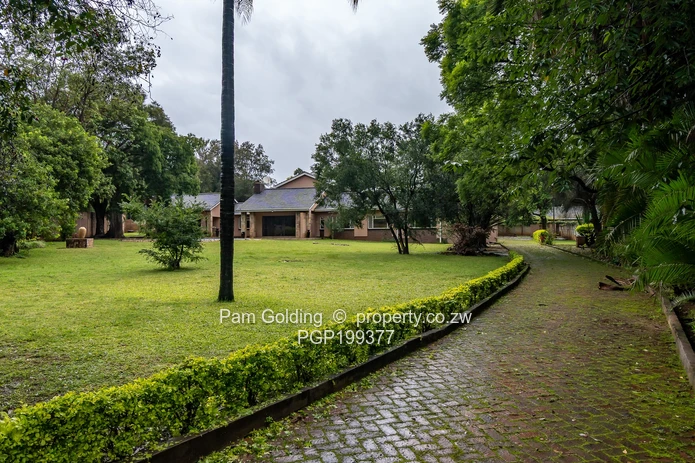 Modern Family Home In Prime Location !!!!!