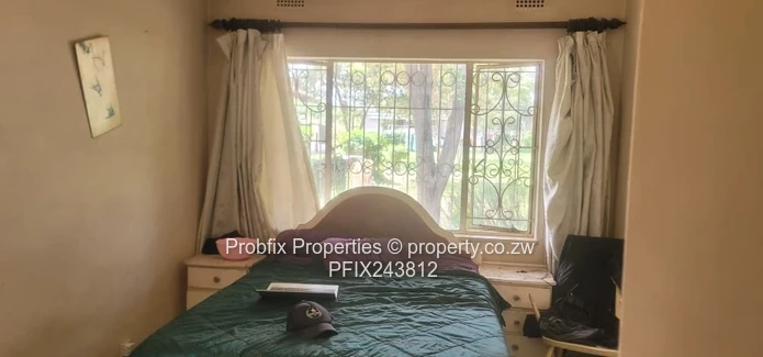  Spacious Family Home with Guest Wing & Cottage | Hatfield North