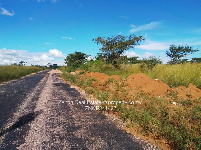 9500usd for 340sqm in Chiedza Park near mahosekwa turn off