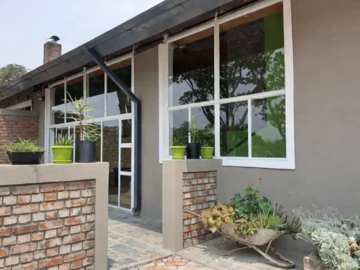 3 Bedroom Garden Flat