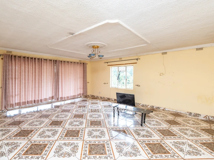 Exceptional Multi-Level Family Home with Self-Contained Cottage – Vainona (Cashcow) (Sole Mandate)