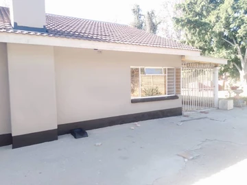 Recently Renovated 3 bedroomed house