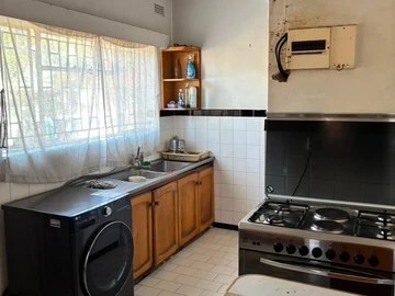 3 Bedroom Flat & Apartment