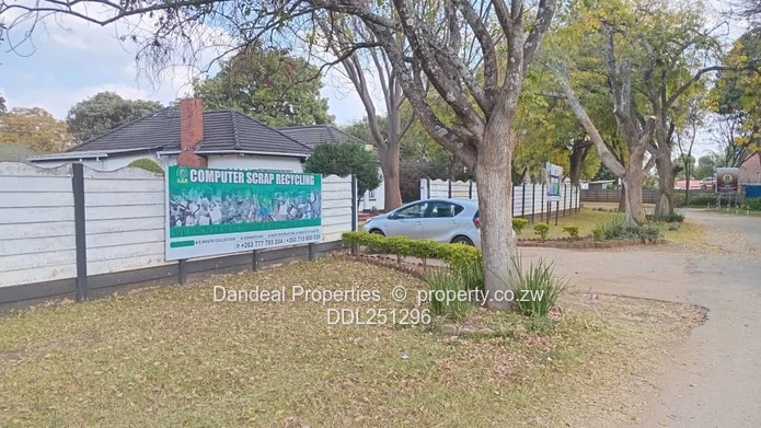 Eastlea Office on 1,700m² with Pool & Borehole