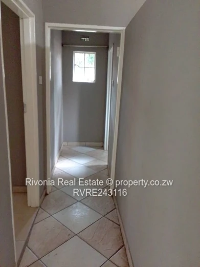 Charming 2-Bed Brick Cottage in Westgate - Borehole