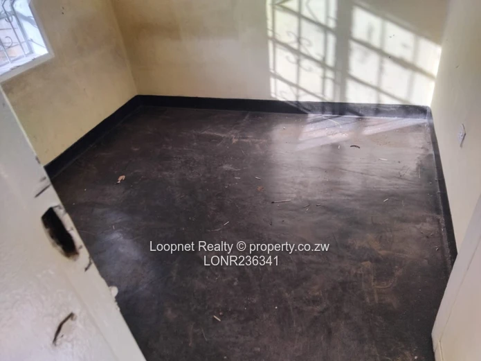 Neat 2-Bed Home in Mufakose - Garden, Good ZESA (Sole Mandate)