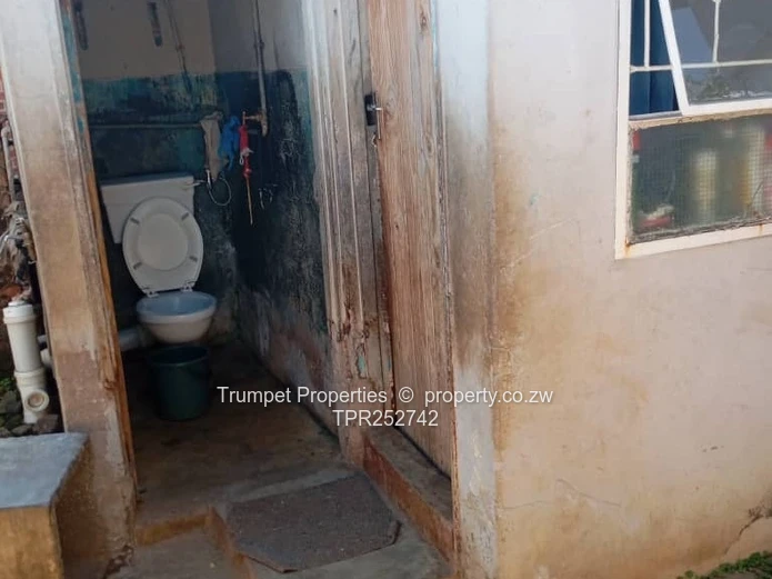 Corehouse for sale in Mufakose
