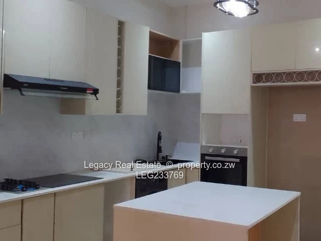 Strathaven Modern 3-Bedroom Cluster to Let 