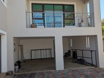 8 Bedroom House