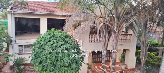 5Bedrooms House For Sale