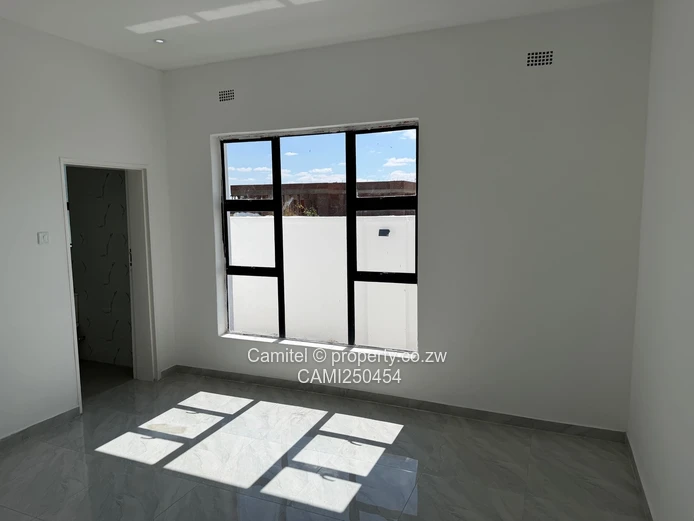 Modern 4-Bed Arlington Home with Island Kitchen & Borehole