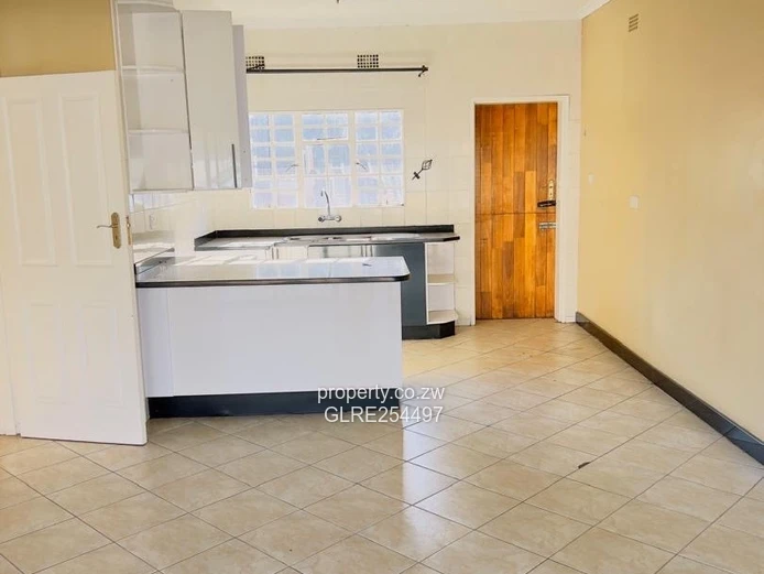 Bright 2-Bed Home with Borehole & Sliding Patio Doors — Newlands