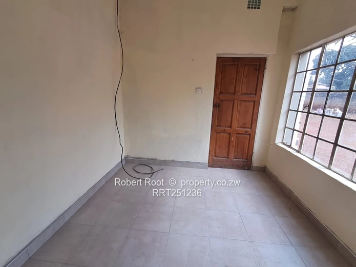 3 bed family home in Mandara