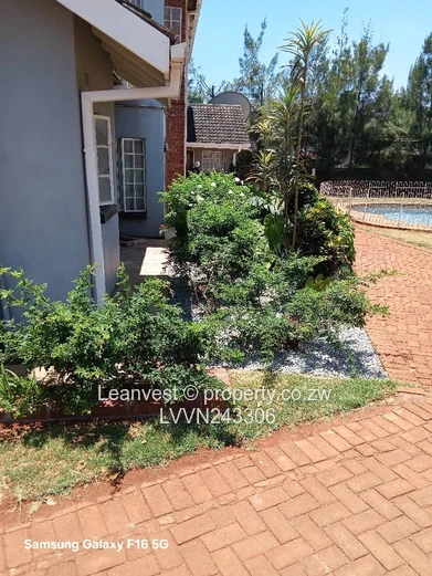 Helensvale House For Sale