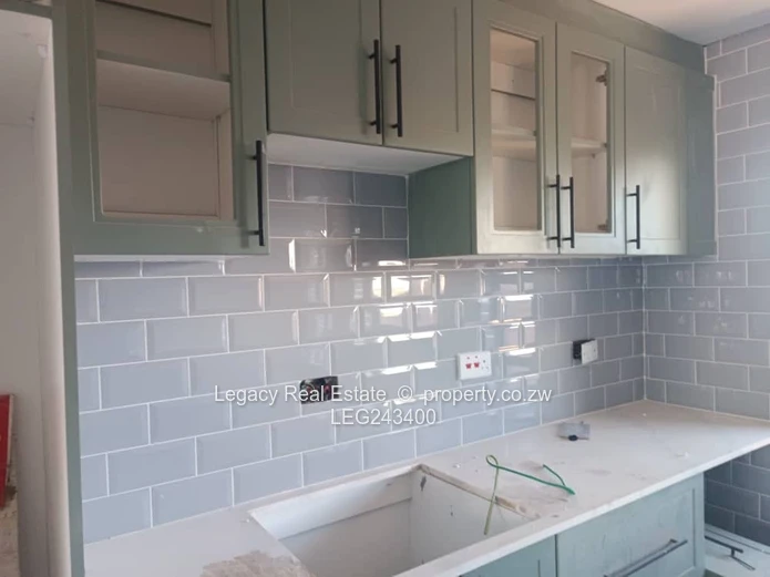 Secure And Well-Maintained 4 Bedroom House In Arlington Park