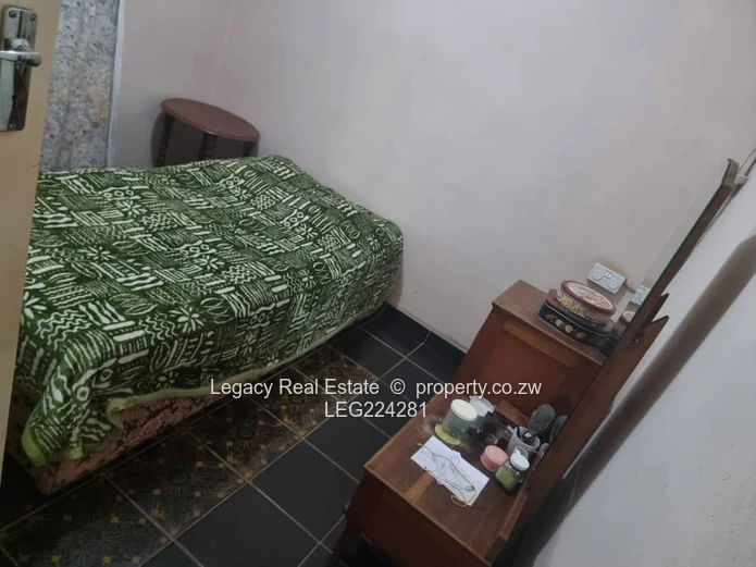 Charming 3-Bedroom Home with Cottage for Sale .