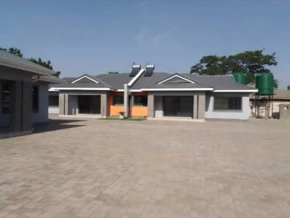 3 Bedroom Flat & Apartment