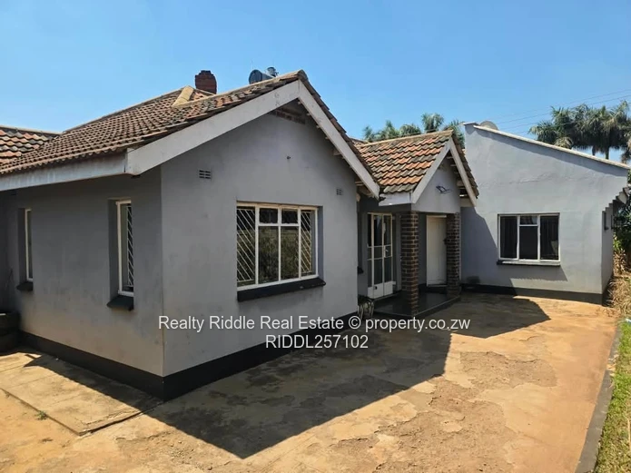 Bloomingdale solid 3 beds house for sale