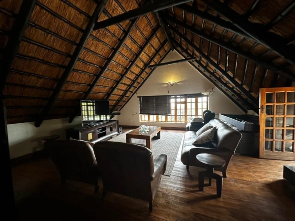 5 Bedroom Farm & Agricultural Land