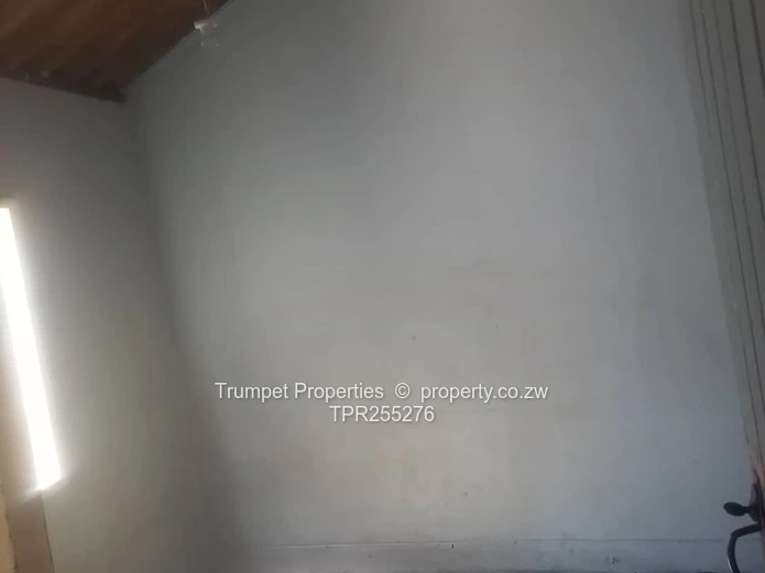Basic 2-Bed Mufakose Home - 400 sqm, Good ZESA, title deeds