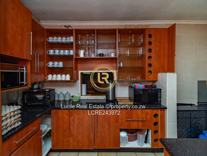 Spacious Family Compound with Staff Quarters & Cottage