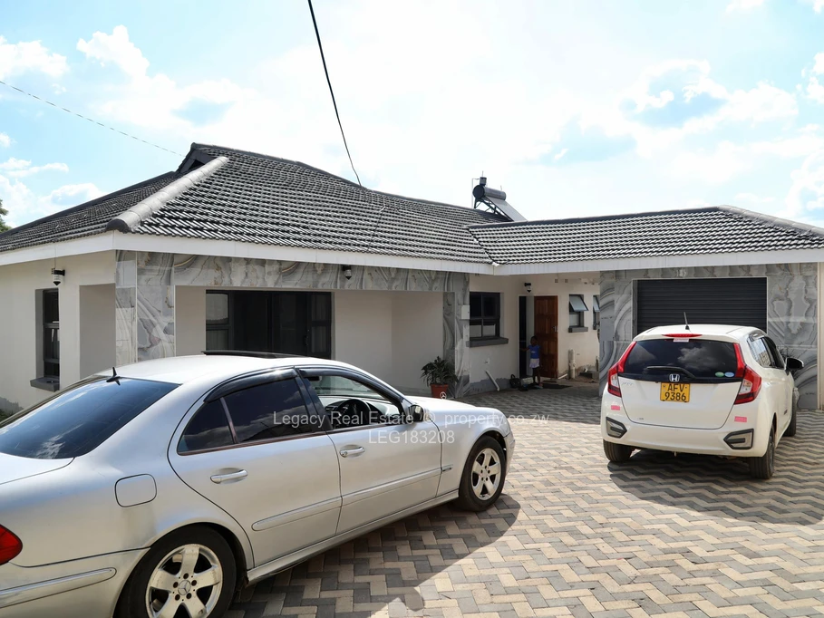 5 Bed Houses for Sale in Greencroft LEG183208