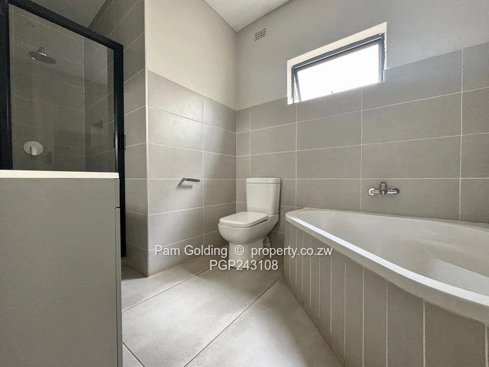 Upmarket duplex apartments to let - Helensvale 