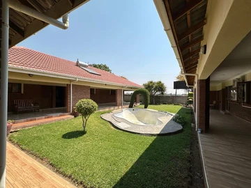 8 Bedroom House