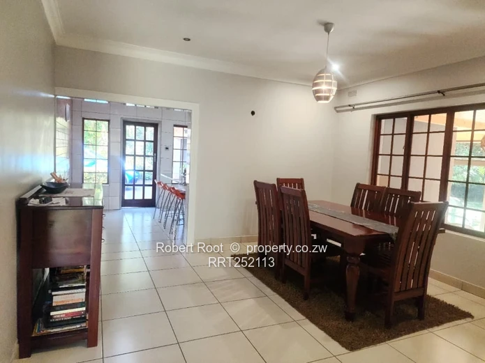  Spacious Family Home with Cottage in Mandara To Let