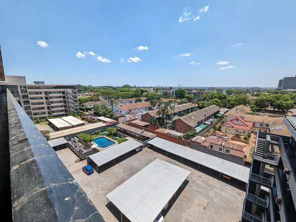 3 Bedroom Flat & Apartment