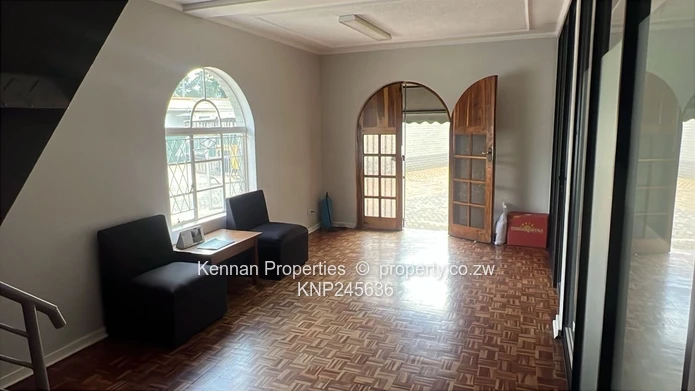 Office space/showroom in an excellent location on Enterprise Road