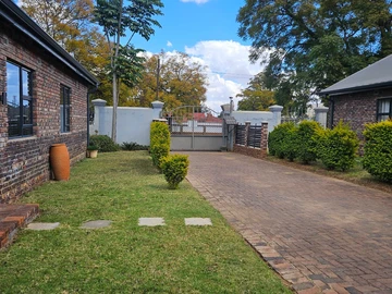 Beautiful And Neat Apartment For Sale In Eastlea